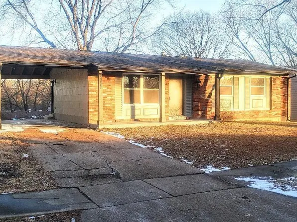 11928 San Andres Dr, Saint Louis, MO 63138