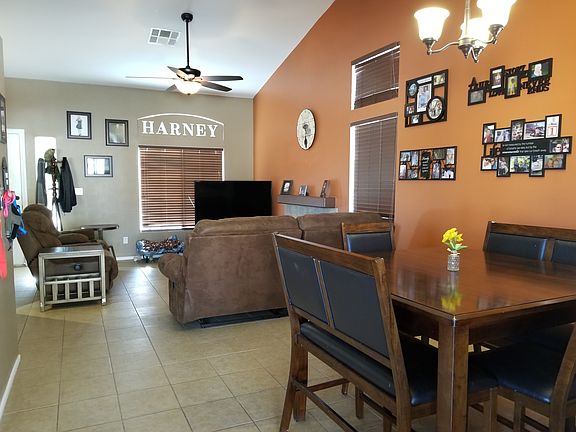 5th image of 211 Tamarack Dr