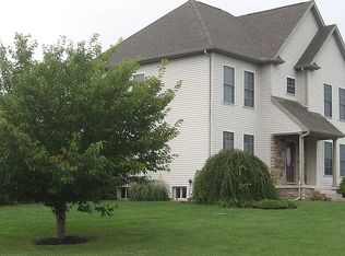 801 Stonybrook Ln, Lewisberry, PA 17339