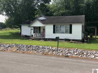 121 State St, Puryear, TN 38251