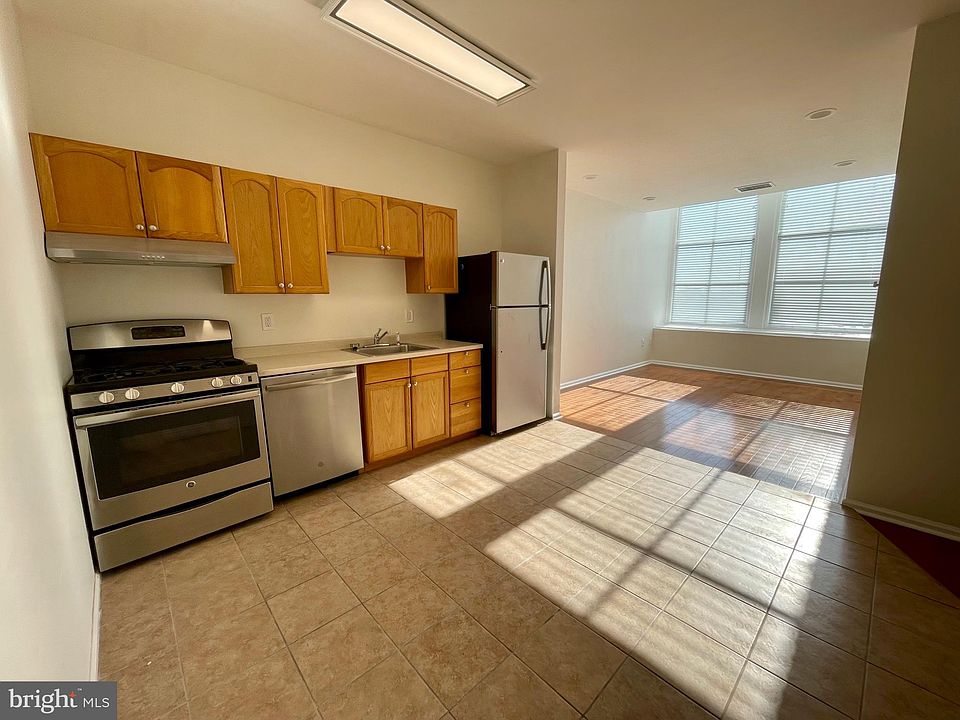 1st image of 1050 E Montgomery Ave #305