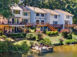 2014 Chadds Ford Dr, Reston, VA 20191