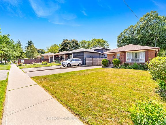 3rd image of 764 Brimley Rd