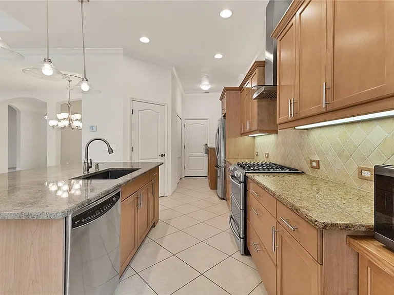 7236 Lismore Ct — Photo 10