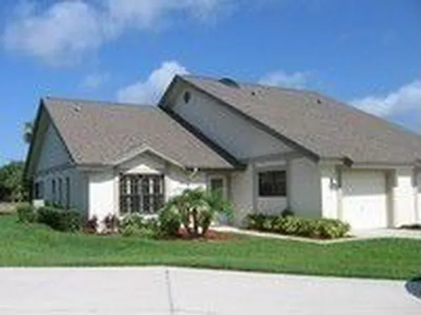 1384 Park Lake Dr, Naples, FL 34110