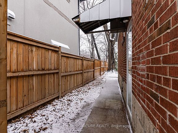 2nd image of 116 Ferris Rd #Basement