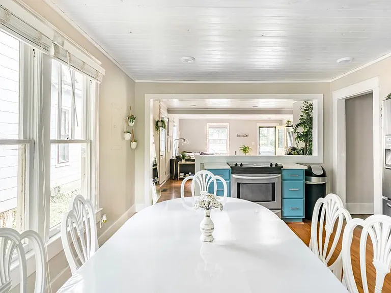 2214 White Ave — Photo 4