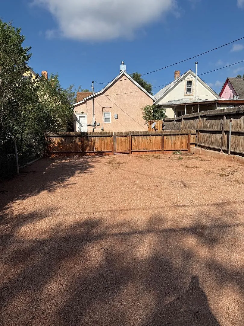 808 East Abriendo Avenue — Photo 2