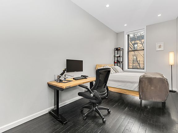 5th image of 222 E 31st St APT 3
