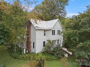 27 Barkn Cv, Canton, NC 28716