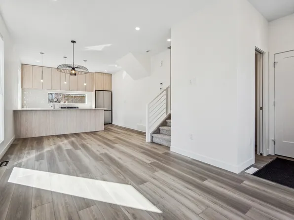 9005 - 9017 93 Street