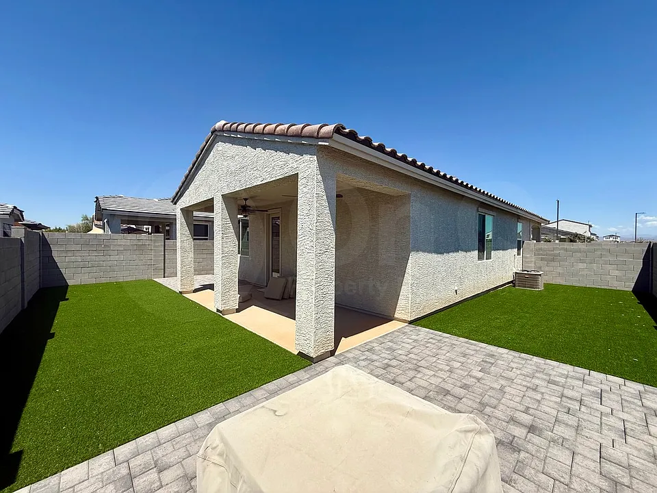 17309 W Paraiso Ln