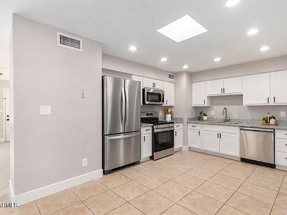 3rd image of 14633 N 33RD Avenue
