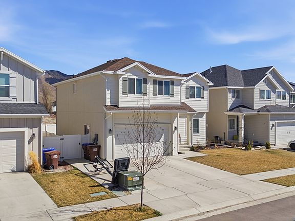2nd image of 3784 N Doris Loop Rd