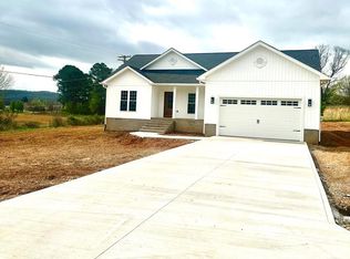 276 Country View Dr, Sparta, TN 38583