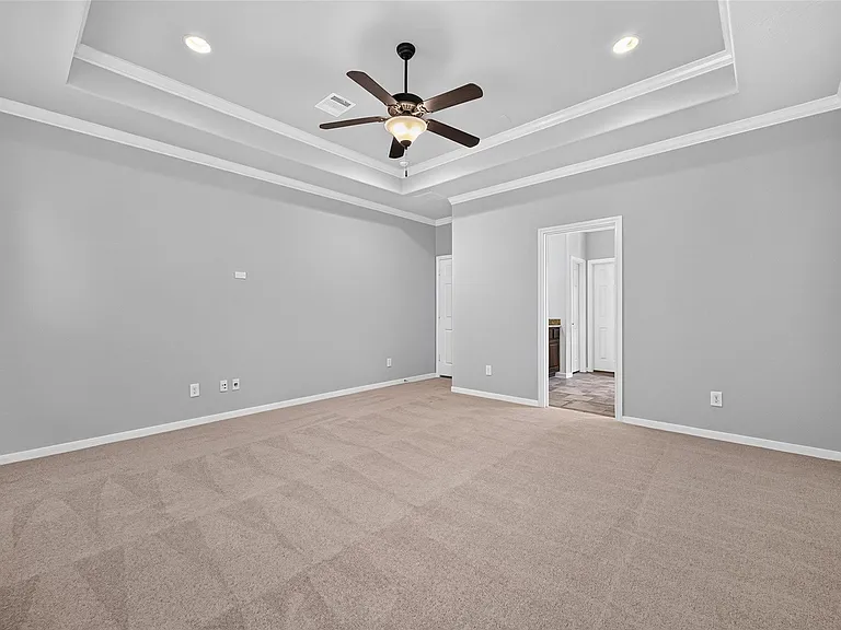 50 Vershire Cir — Photo 39