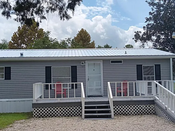 109 PALMLAND Avenue, Satsuma, FL 32189