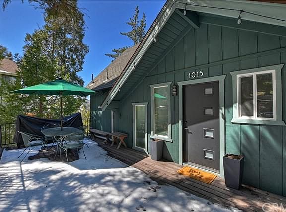 2nd image of 1015 Sandalwood Dr