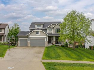 16844 Alpine Ct, Clive, IA 50325