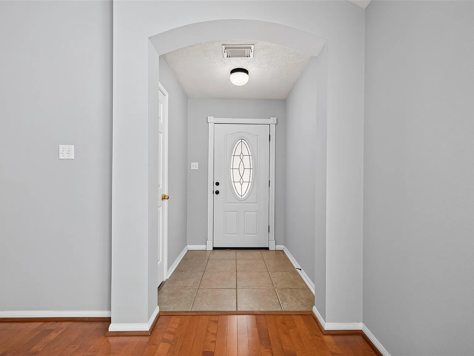 3 bed, 2.0 bath, 1738 sqft, $1,900 — Photo 3