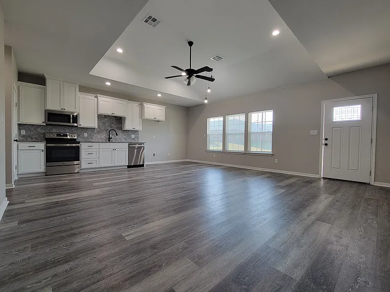 112 Coralee Ln — Photo 6