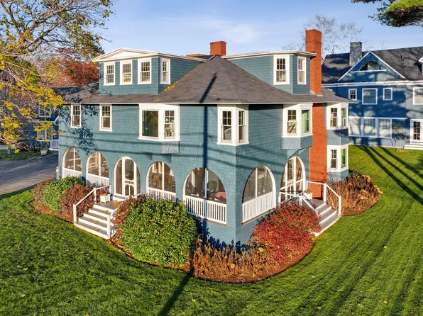 11 Haverhill Avenue #2, Kennebunkport, ME 04046