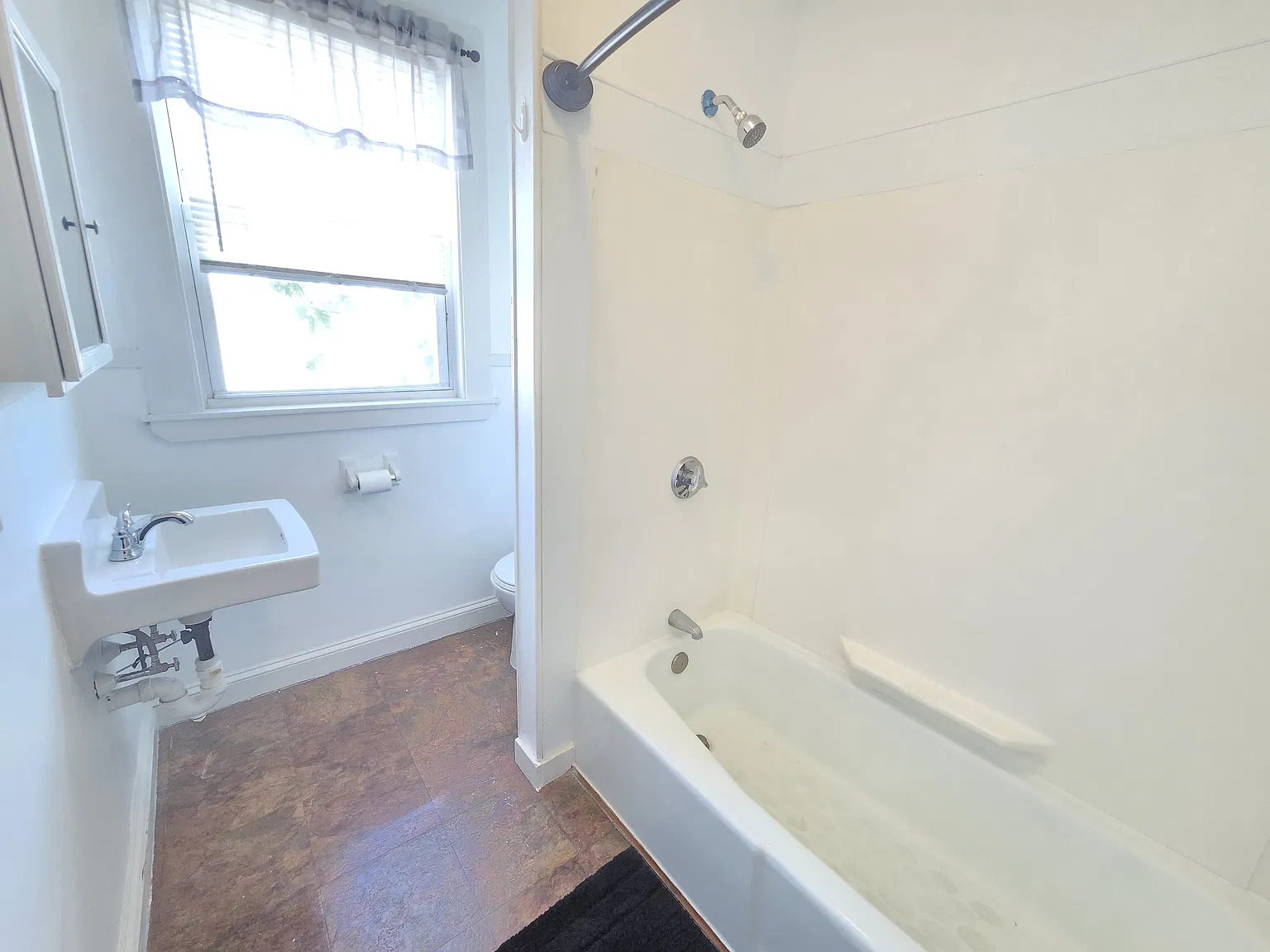 2 bed, 1000 sqft, $2,000 — Photo 4