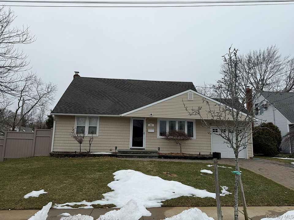 1st image of 32 Montana Court