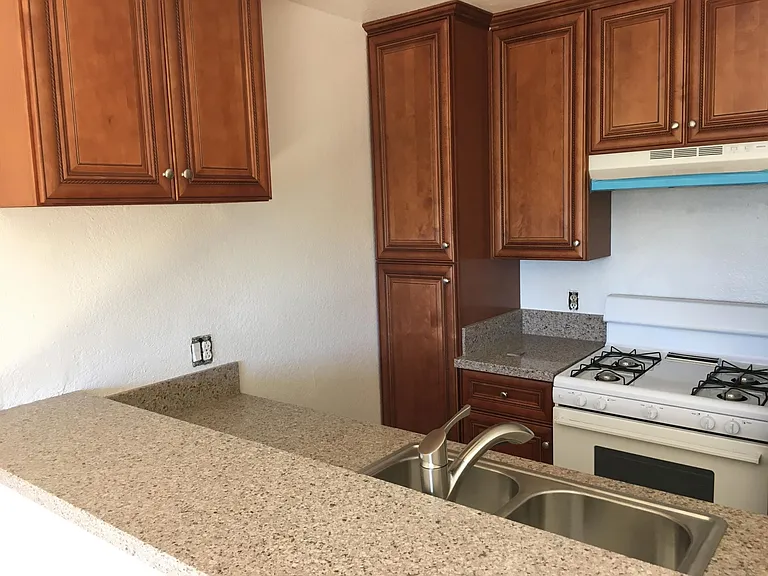 10842 Landale St #6 — Photo 6