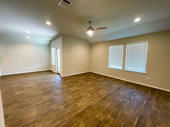 4th image of 4315 Isoletta Ct