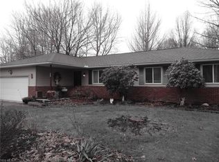 521 Neptune Dr, Uniontown, OH 44685