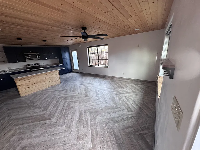 232 Valverde St — Photo 83