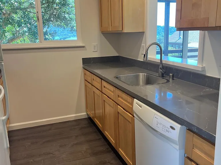 802 Spring St #A — Photo 14