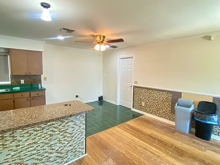 2501 18th Ave S #2501 — Photo 8