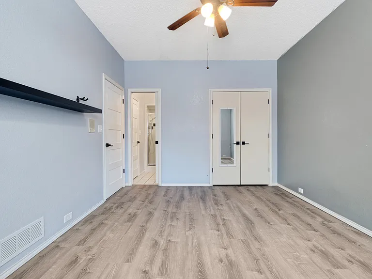 901 Green Brook Dr — Photo 25