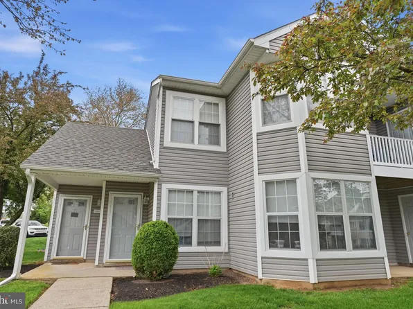 2303 Bennett Pl, Holland, PA 18966