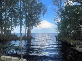 134 Fishermans Cove Paradise Rd, Crescent City, FL 32112