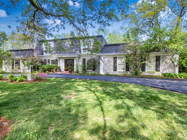 42 Portland Dr, Saint Louis, MO 63131