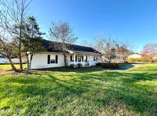 1117 Oak Cluster Dr, Sevierville, TN 37862