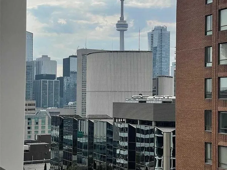 20 Edward St #1615 — Photo 13