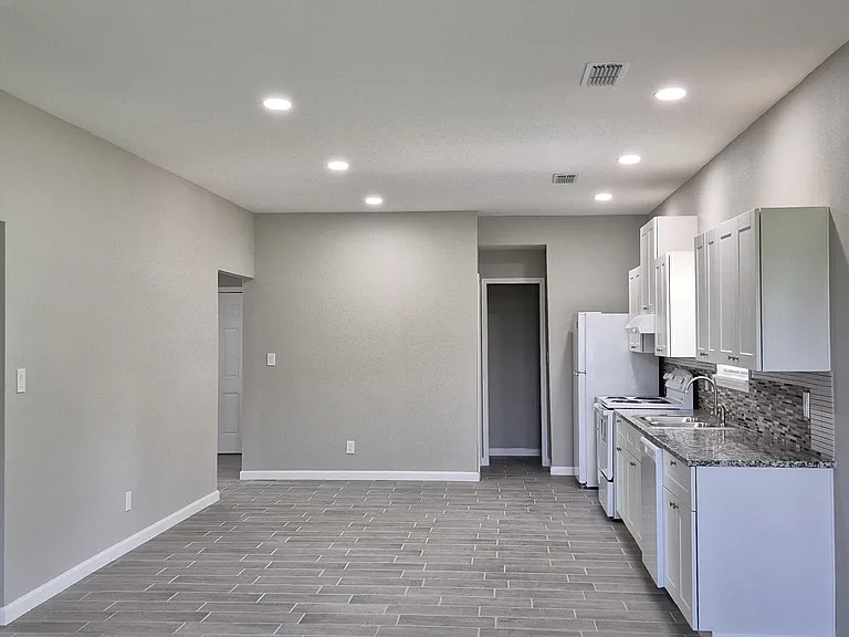 14320 Cashs Mill Rd — Photo 13