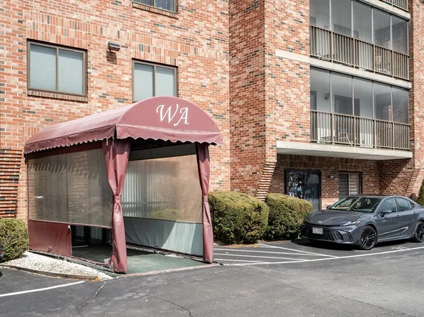 111 Devir St APT 204, Malden, MA 02148
