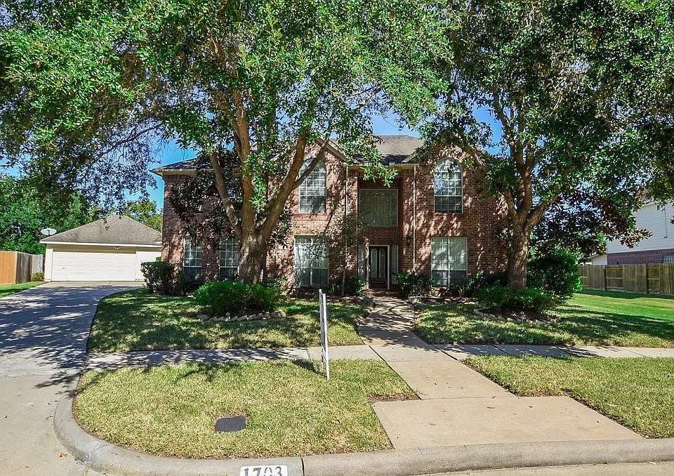 1st image of 1703 Lake Winds Dr