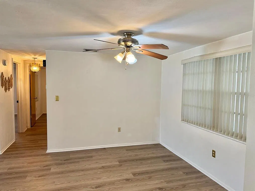 2 bed, 1.5 bath, 1275 sqft, $1,800 — Photo 3