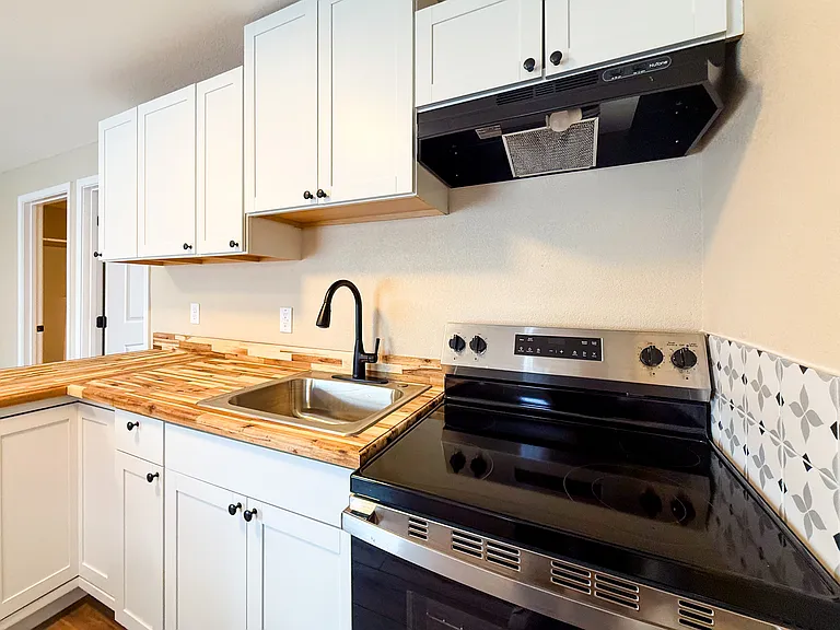 501 E 2nd Ave #1 — Photo 13