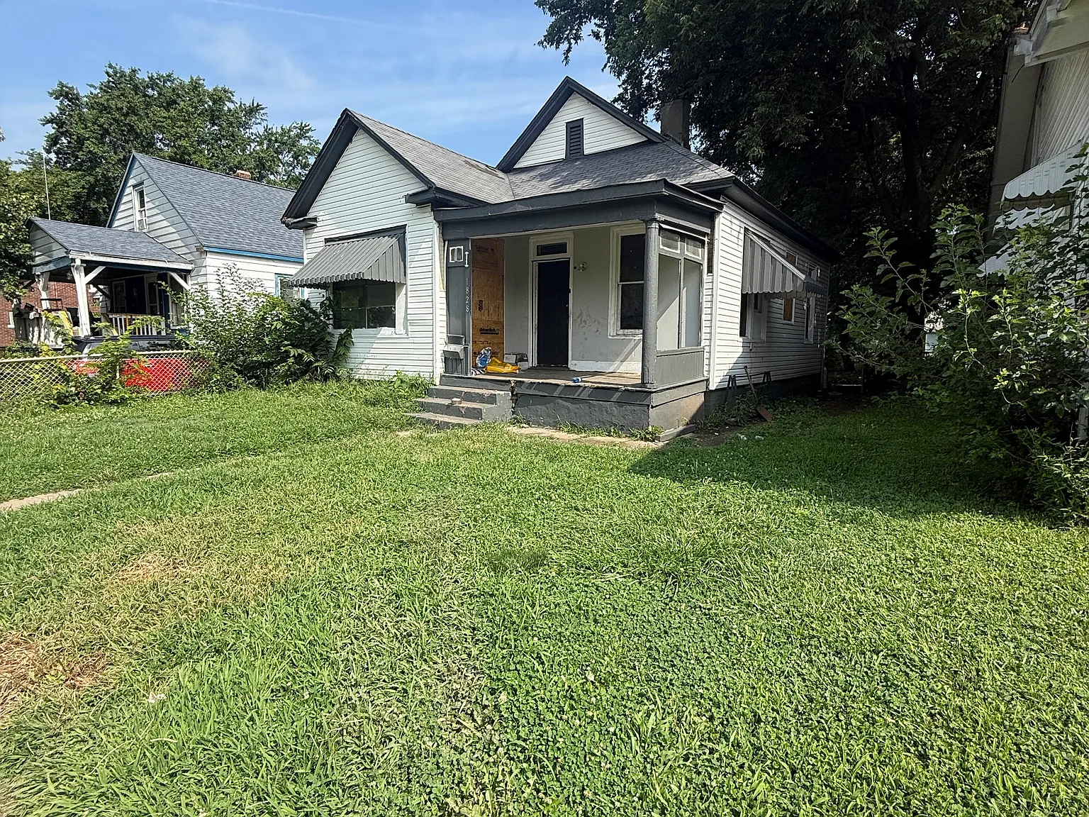 2 bed, 1050 sqft, $895 — Photo 2