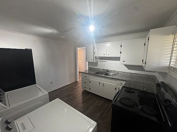 5th image of 53 Montis Dr