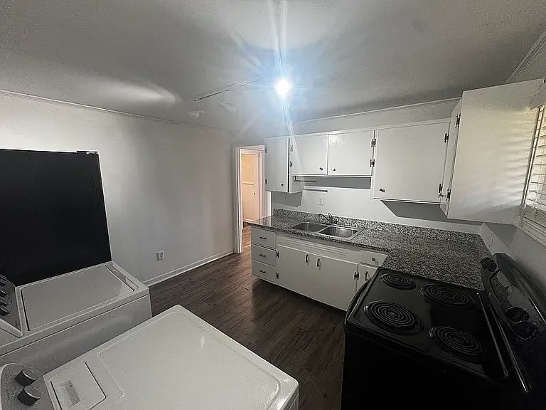 53 Montis Dr — Photo 5