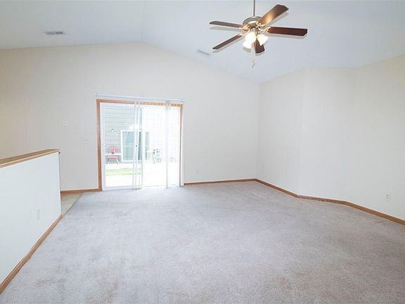 3rd image of 1705 Clover Dr