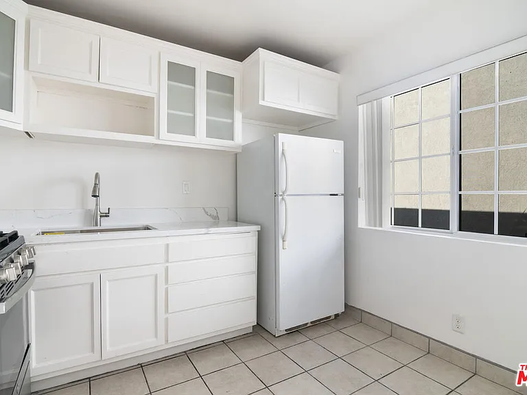 1937 S Bedford St #4 — Photo 6